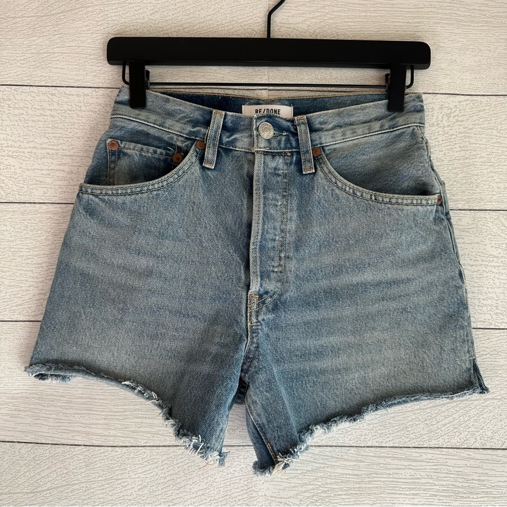 RE/DONE 50's Cutoff Denim Short in Cool Medium Blue Size 24 - Picture 5 of 9